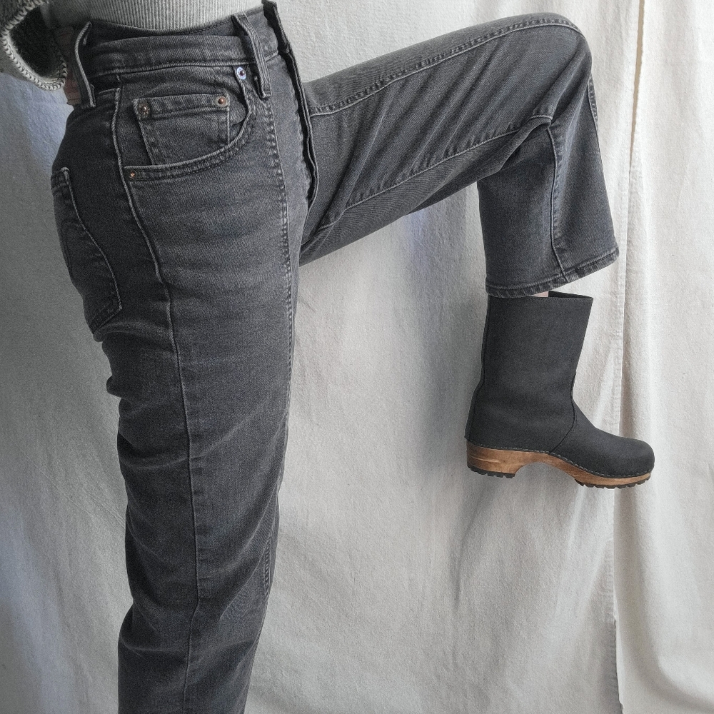 Levi's Ribcage Straight Ankle Jeans Grey Wash Front Seam size 25 - Picture 2 of 5